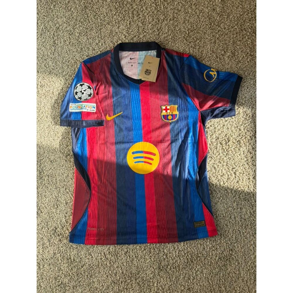 FC Barcelona 26/27 Lamine Yamal #10 Men's L Long Sleeve Soccer Jersey